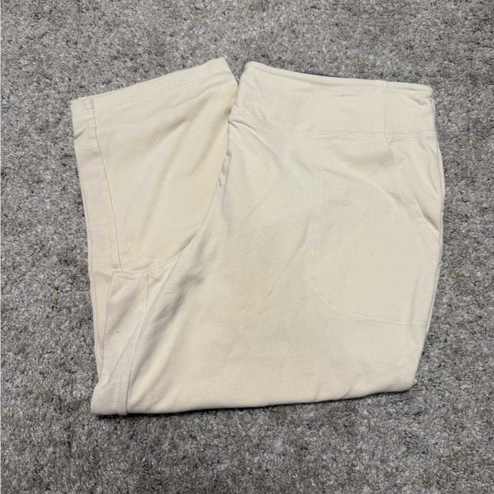 Women with Control cream knit capris, LP